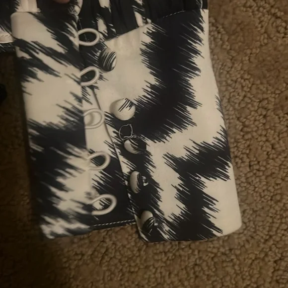 Ted Baker navy and white blouse. Size 2 (M/L) - Picture 2 of 3